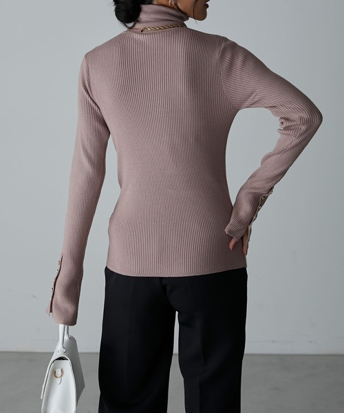 Anss.me（アンスミー）の「【Anss.me】リブニット袖口ボタンタートルネックプルオーバー（ニット/セーター・レディース・グレイッシュベージュ/杢グレー/ブラック/レッド/グリーン/アイボリー・FREE）」の20枚目の写真