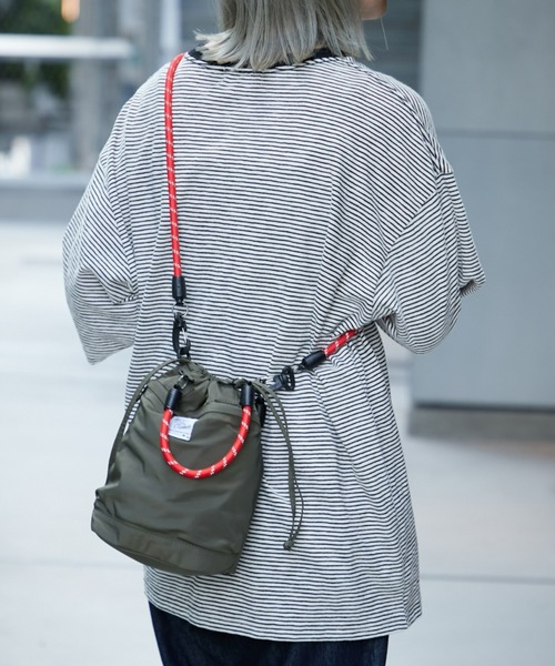 CIAOPANIC TYPY（チャオパニックティピー）の「【tsac/TheSunAndClassic】ヘルメットバッグS（ショルダーバッグ・メンズ・カーキ/ブラック/ベージュ・ONE SIZE）」の8枚目の写真