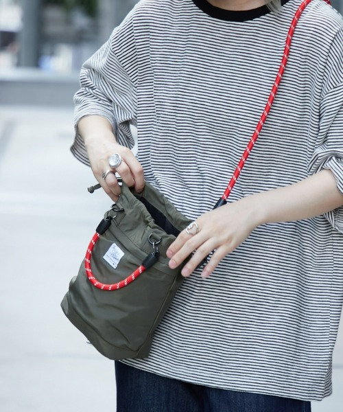 CIAOPANIC TYPY（チャオパニックティピー）の「【tsac/TheSunAndClassic】ヘルメットバッグS（ショルダーバッグ・メンズ・カーキ/ブラック/ベージュ・ONE SIZE）」の10枚目の写真