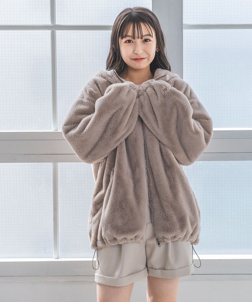 repipi armario（レピピ アルマリオ）の「モコモコファーフーディー