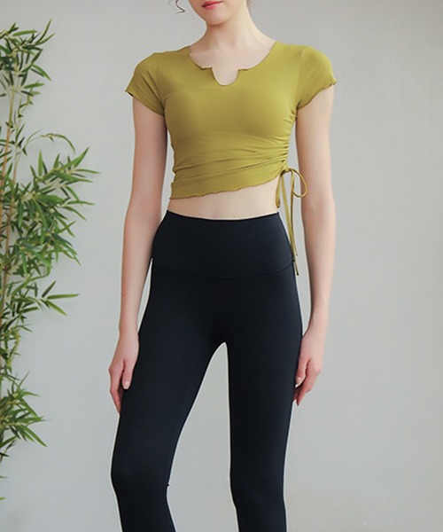 DAY CLOSET（デイ クローゼット）の「レディース サイドリボンスリットネッククロップドヨガウェアトップス[トレーニングウェア/ジムウェア/ピラティスウェア]（その他トップス・レディース・ブラック/ブルー/ホワイト/グリーン/マスタード・M/S/L）」の17枚目の写真