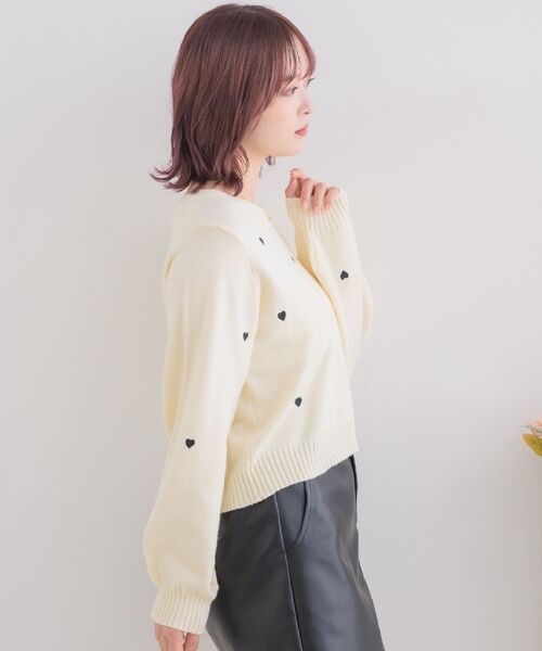 ems excite（エムズエキサイト）の「ハート刺繍NTPO（ニット/セーター