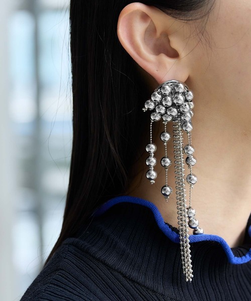 HARE（ハレ）の「ボリュームデザインピアス(HARE)（ピアス（両耳用）・レディース・シルバー・FREE）」の4枚目の写真