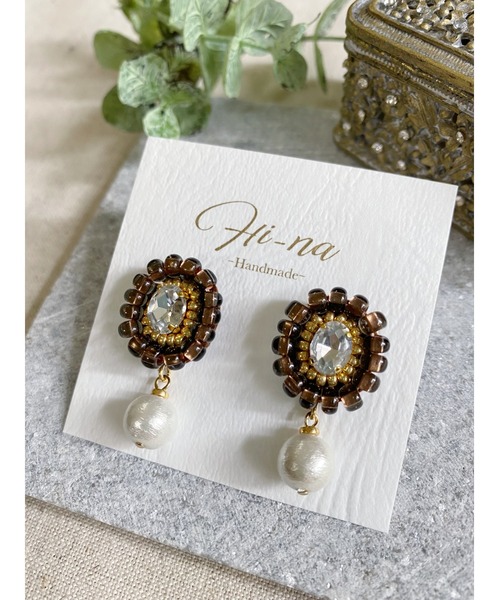Hi-na】ビジューとチェコビーズの刺繍アクセサリー ピアス(MA)(ピアス Hi-na】ビジューとチェコビーズの刺繍アクセサリー ピアス(MA)(ピアス