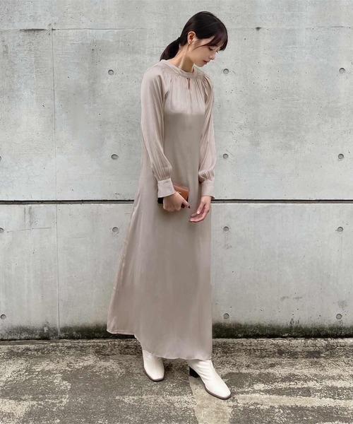 KOBE LETTUCE（コウベレタス）の「高身長向けサイズあり [ 莉歩さんコラボ ] サイドスリットバックリボンワンピース（ワンピース・レディース・ブラック系その他/ベージュ系/ブラック・M/TM）」の13枚目の写真