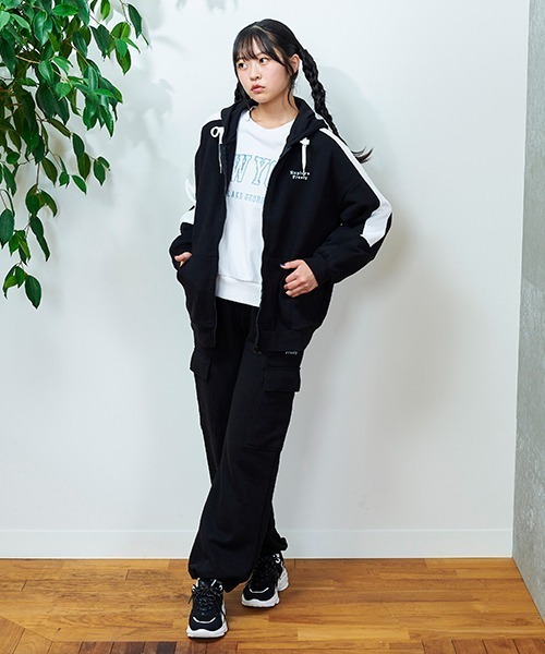 LOVETOXIC（ラブトキシック）の「【LTXC】裏起毛ZIPパーカ（Tシャツ