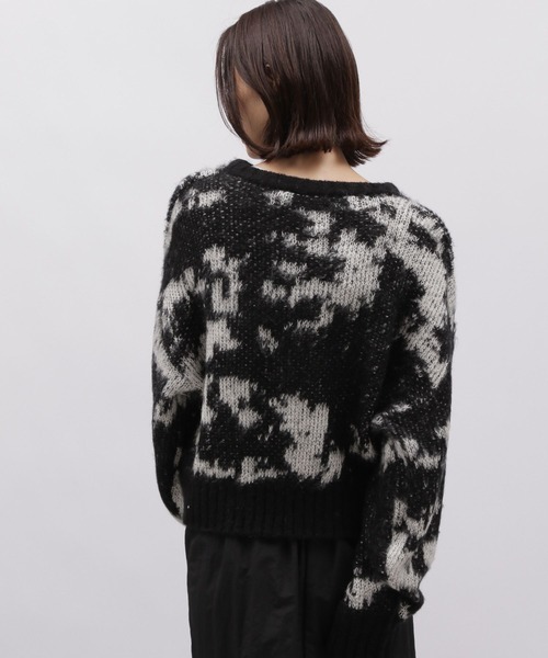 LAKOLE（ラコレ）の「ジャカードニットプルオーバー / 987997（ニット/セーター・レディース・ライトグレー系/ブラック×ホワイト/ホワイト系9・SMALL/MEDIUM）」の18枚目の写真