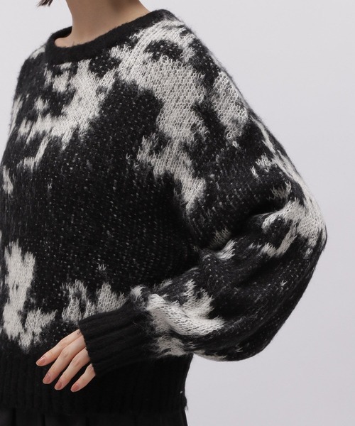 LAKOLE（ラコレ）の「ジャカードニットプルオーバー / 987997（ニット/セーター・レディース・ライトグレー系/ブラック×ホワイト/ホワイト系9・SMALL/MEDIUM）」の8枚目の写真