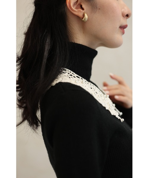 cawaii（カワイイ）の「ラインストーンとパールを散りばめたカッティングレース襟ネックレス（付け襟・レディース・ホワイト・FREE）」の10枚目の写真