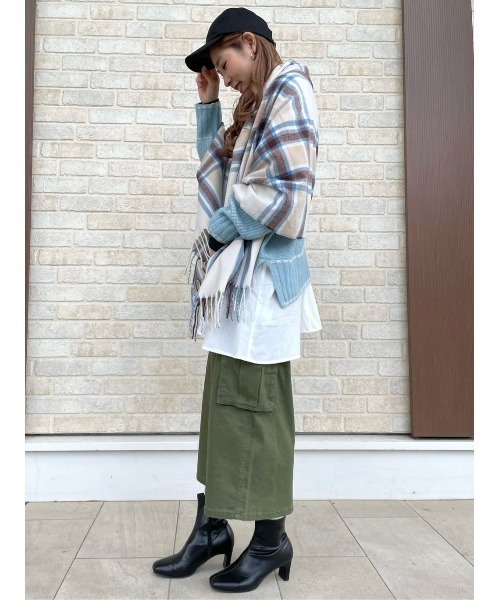 HONEYSUCKLE ROSE（ハニーサックルローズ）の「【HONEYSUCKLE ROSE】フェイクレイヤードニット（ニット/セーター・レディース・オフホワイト/ブルー・フリー）」の17枚目の写真