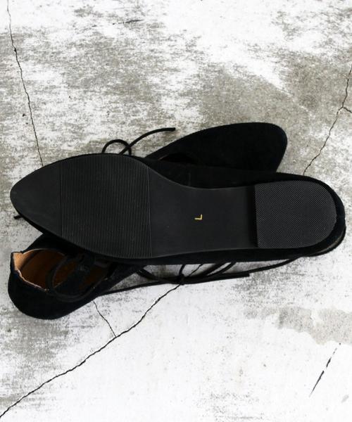 BEAUTY&YOUTH UNITED ARROWS(ビューティーアンドユースユナイテッドアローズ)の「BY∵ スウェードレースアップフラット ◆(パンプス・レディース・ブラック/ダークブラウン・LARGE/SMALL/MEDIUM)」の3枚目の写真