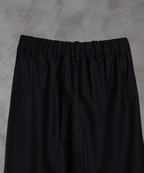 adree(アドリー)の「high waist tuck wide slacks / ハイウエストタックワイドスラックス(スラックス・レディース・ブラック/ベージュ・MEDIUM/SMALL)」の6枚目の写真