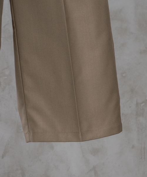 adree(アドリー)の「high waist tuck wide slacks / ハイウエストタックワイドスラックス(スラックス・レディース・ブラック/ベージュ・MEDIUM/SMALL)」の4枚目の写真
