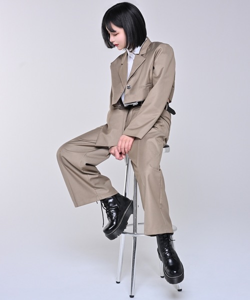 adree(アドリー)の「high waist tuck wide slacks / ハイウエストタックワイドスラックス(スラックス・レディース・ブラック/ベージュ・MEDIUM/SMALL)」の21枚目の写真