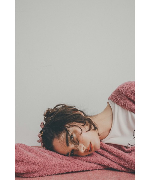 SNIDEL HOME(スナイデルホーム)の「リボンヘアクリップ(シュシュ・レディース・アイボリー/ブラック・FREE)」の12枚目の写真