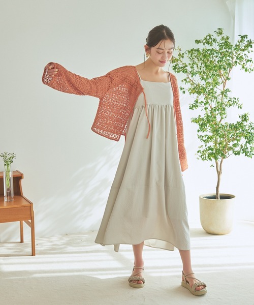mysty woman(ミスティウーマン)の「透かしカーデSETキャミワンピース 110449(ワンピース・レディース・ブラック/ライトグリーン/グレー系その他・FREE)」の10枚目の写真