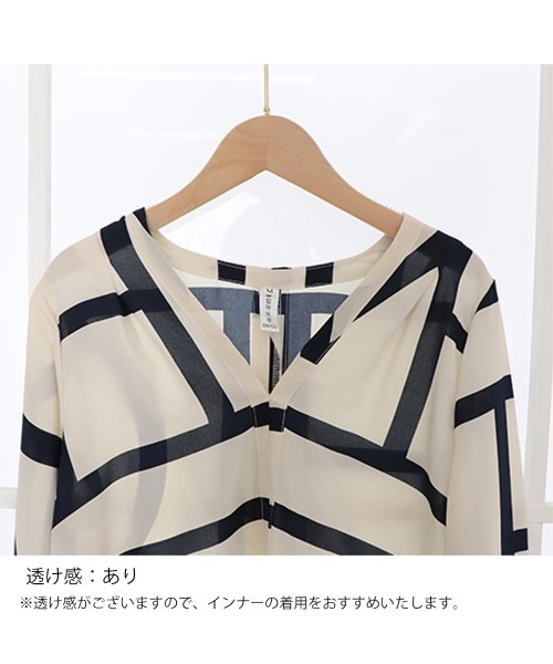 Miniministore(ミニミニストア)の「幾何学模様ブラウスレディースVネック長袖(シャツ/ブラウス・レディース・ネイビー/ベージュ・XL/L/M)」の18枚目の写真