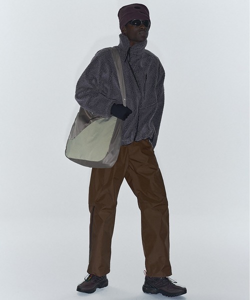 JIEDA（ジエダ）の「【OUTLIERS×JieDa】2 TONE SHOULDER BAG（ショルダーバッグ・メンズ・ブラック/サンドベージュ・ONESIZE）」の15枚目の写真