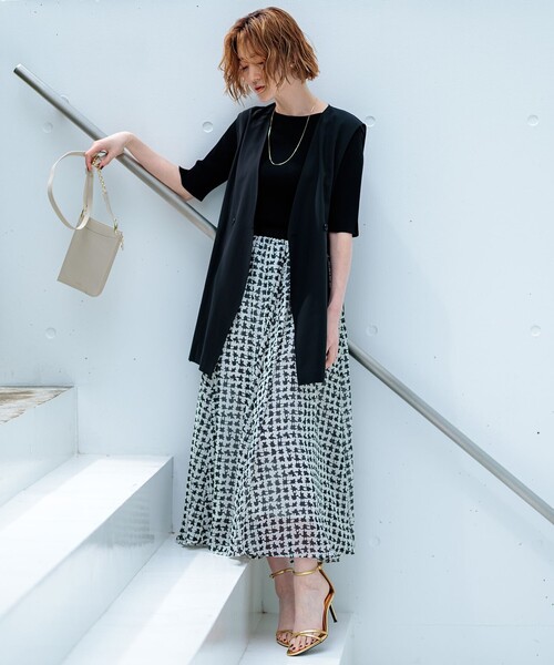 23区(ニジュウサンク)の「【洗える】レーヨンポリエステルストレッチ 5分袖 ニット(ニット/セーター・レディース・ホワイト系/ホワイト系2/ベージュ系/オレンジ系/ブラック系・32)」の13枚目の写真