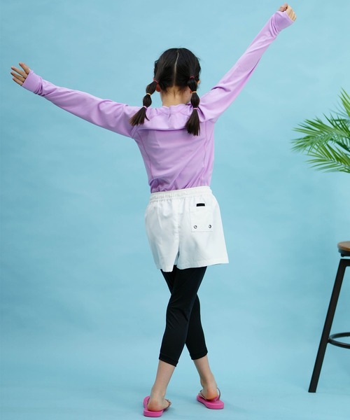 ROXY（ロキシー）の「ROXY/ロキシー キッズ ラッシュガード Tシャツ 長袖 ロンT UVケア TLY241107（ラッシュガード・キッズ・ライラック/ブラック/ホワイト・150cm/140cm/130cm）」の8枚目の写真