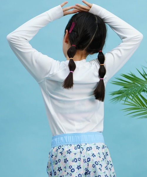 ROXY（ロキシー）の「ROXY/ロキシー キッズ ラッシュガード Tシャツ 長袖 ロンT UVケア TLY241107（ラッシュガード・キッズ・ライラック/ブラック/ホワイト・150cm/140cm/130cm）」の15枚目の写真