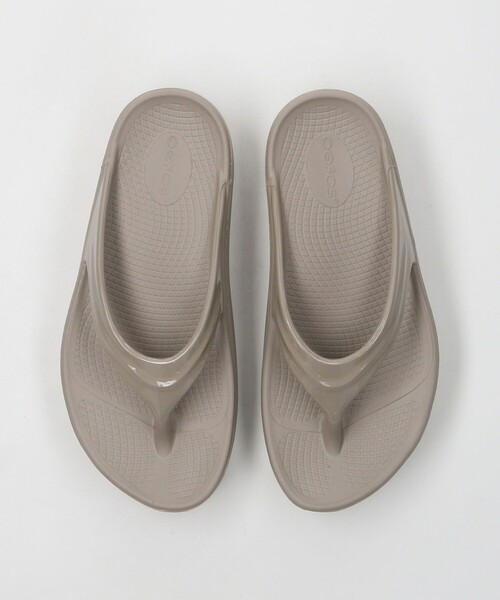 OOFOS（ウーフォス）の「＜OOFOS＞OOmega  サンダル（サンダル・レディース・ベージュ/ブラック/その他1・7/6/8）」の11枚目の写真