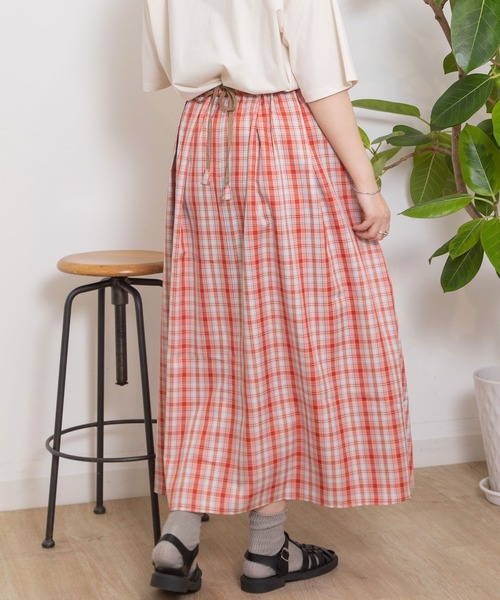 POU DOU DOU（プードゥドゥ）の「チェックタックスカート（スカート・レディース・グリーン/グレー/オレンジ・3）」の6枚目の写真