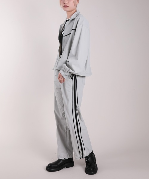 HOOK(フック)の「【HOOK】for girls 薄手ナイロンブルゾン セットアップ可能(ブルゾン・レディース・グレー/ブラック・M/XL/L)」の4枚目の写真