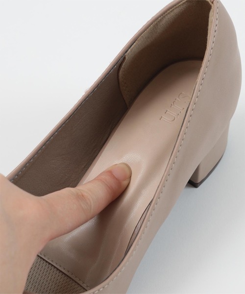 UR'S（ユアーズ）の「撥水・抗菌防臭バックルデザインパンプス（パンプス・レディース・ブラック/ブラウン/ベージュ・S/M/L/LL）」の9枚目の写真