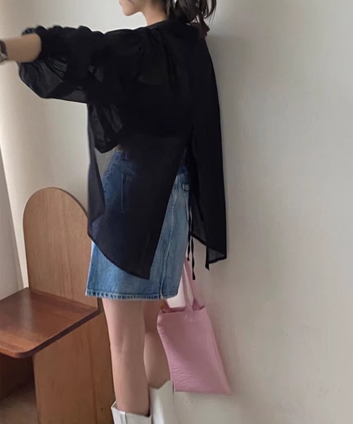 LYEON(リヨン)の「バックリボンオープンシアーシャツ/ボリュームスリーブシャツ(シャツ/ブラウス・レディース・ブラック/オフホワイト・FREE)」の9枚目の写真