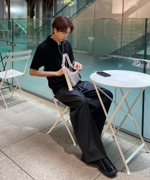 Chikashitsu +（チカシツプラス）の「ストリートファッション Chikashitsu + チカシツプラス summer mesh knit polo オーバーサイズ サマーニット メッシュポロ ニットポロシャツ 半袖ポロシャツ 半袖ニット 半袖トップス 韓国ファッション 韓国ストリート（ポロシャツ・メンズ・ベージュ/グレー/ブルー/ブラック・ONE SIZE）」の6枚目の写真