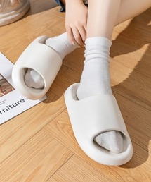 厚底ぽってりサンダル