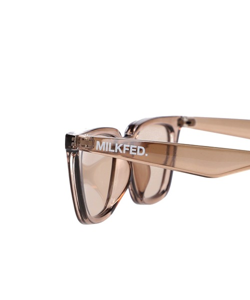 MILKFED.（ミルクフェド）の「POINTED FRAME SUNGLASSES（サングラス・レディース・ブラック/ブラウン・ONE SIZE）」の8枚目の写真