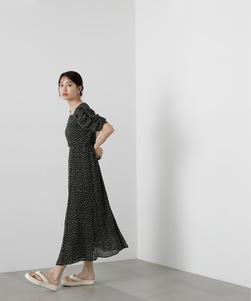 N.(N. Natural Beauty Basic)(エヌエヌナチュラルビューティーベーシック)の「◆【S Size Line】楊柳スクエアネックワンピース(ワンピース・レディース・ブラック系その他/ブルー・MEDIUM/SMALL)」の4枚目の写真