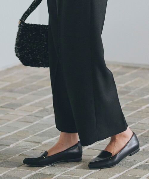 grove（グローブ）の「メタルパーツローファーパンプス【晴雨兼用】（その他シューズ・レディース・ブラウン系その他/ブラック/オフホワイト・L/M/S）」の2枚目の写真