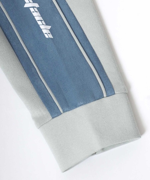 Salong hameu(サロン ハミュー)の「別注 蜂さんワンポイント刺繍 フェイクスエードサイドライントラックジャケット メンズ レディース ユニセックス/ジップアップジャケット(ジャージ・メンズ・ブルー/カーキ/ライトグレー・M/L)」の17枚目の写真