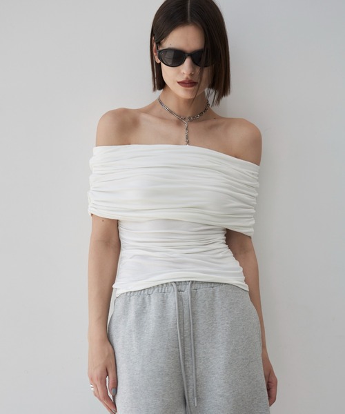 新品✴︎オフショルダートップスthings that matter JOSE MOON（ジョゼムーン）の「GATHER OFF SHOULDER TOPS