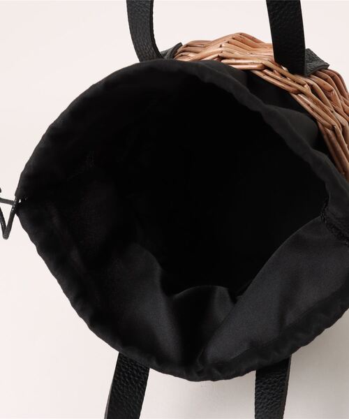 and it_（アンドイット）の「丸型編み柳バッグ（かごバッグ・レディース・ブラック/ブラウン・FREE）」の8枚目の写真