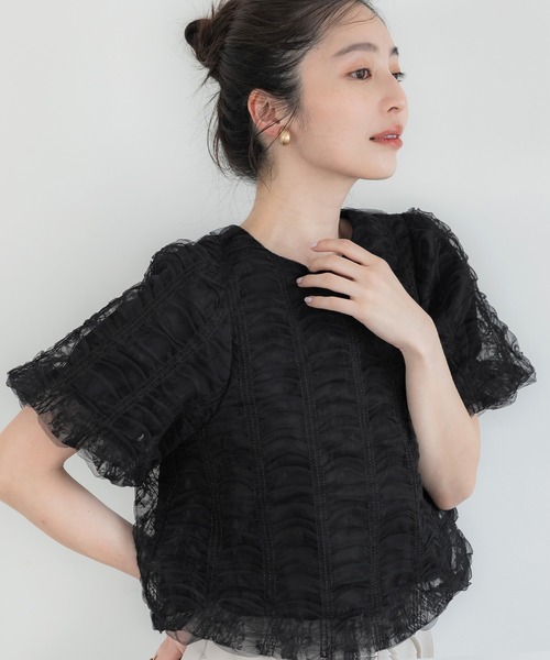 coca(coca)(コカ)の「チュールレースギャザートップス(シャツ/ブラウス・レディース・ブラック/アイボリー・M/L)」の1枚目の写真