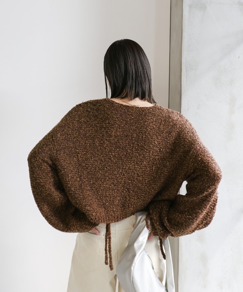 select MOCA(セレクトモカ)の「リングヤーンドロストスリーブショートニット(ニット/セーター・レディース・ベージュ/ブラウン/グレー・FREE)」の17枚目の写真