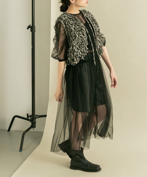 KBF(ケイビーエフ)の「パワースリーブチュールワンピース(ワンピース・レディース・ブラック/ベージュ・ONE)」の4枚目の写真