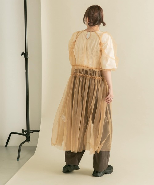 KBF(ケイビーエフ)の「パワースリーブチュールワンピース(ワンピース・レディース・ブラック/ベージュ・ONE)」の15枚目の写真