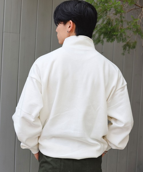 SPINNS(スピンズ)の「【ユニセックスで着用可能】ハーフジップ裏起毛スウェット ハートロゴ(スウェット・メンズ・ブラウン/オフホワイト/アッシュグレー/ブラック系その他・ONESIZE)」の22枚目の写真