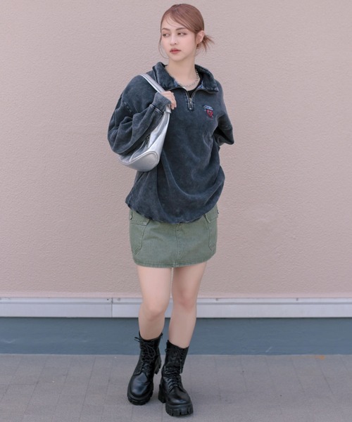 SPINNS(スピンズ)の「【ユニセックスで着用可能】ハーフジップ裏起毛スウェット ハートロゴ(スウェット・メンズ・ブラウン/オフホワイト/アッシュグレー/ブラック系その他・ONESIZE)」の6枚目の写真