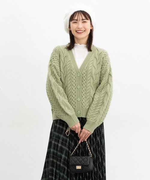 Honeys（ハニーズ）の「【ウォッシャブル】ケーブル編Ｖカーデ（カーディガン/ボレロ・レディース・アイボリー/グレイッシュブルー/杢グレー/グリーン/モカ/ベージュ・S/M/L/LL）」の14枚目の写真