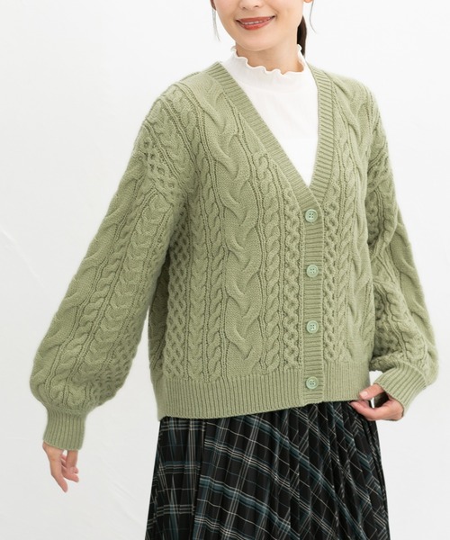 Honeys（ハニーズ）の「【ウォッシャブル】ケーブル編Ｖカーデ（カーディガン/ボレロ・レディース・アイボリー/グレイッシュブルー/杢グレー/グリーン/モカ/ベージュ・S/M/L/LL）」の15枚目の写真