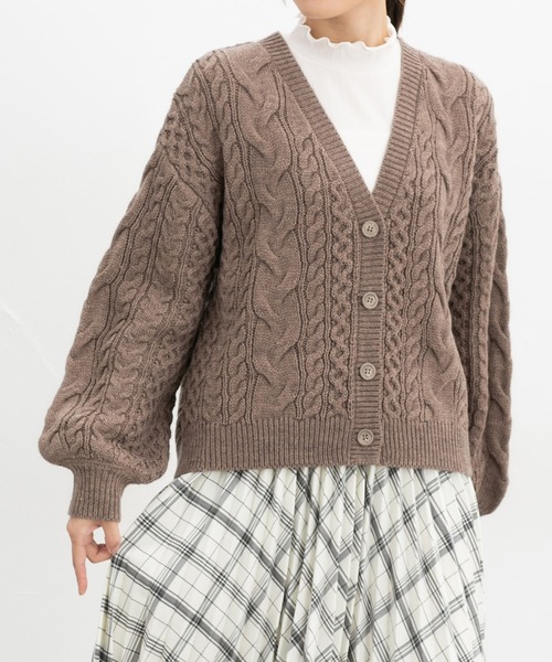 Honeys（ハニーズ）の「【ウォッシャブル】ケーブル編Ｖカーデ（カーディガン/ボレロ・レディース・アイボリー/グレイッシュブルー/杢グレー/グリーン/モカ/ベージュ・S/M/L/LL）」の19枚目の写真