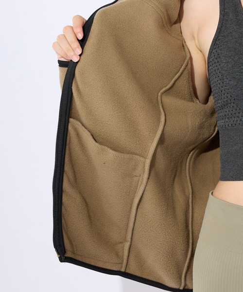 FILA（フィラ）の「マイクロフリース　切り替えスタンドジャケット　フルジップブルゾン（その他アウター・レディース・ピンク/ネイビー/ベージュ/ブラック・X-LARGE/LARGE/MEDIUM）」の14枚目の写真