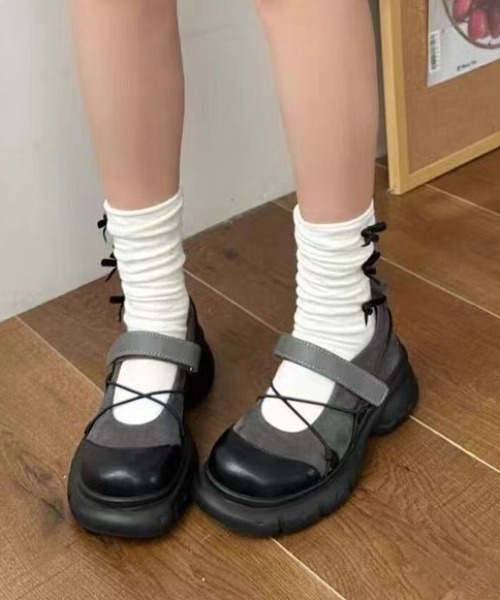 mebole(メボレ)の「ベルクロボリュームソールシューズ(スニーカー・レディース・ブラック/グレー・SMALL/MEDIUM/LARGE)」の14枚目の写真