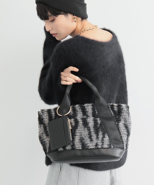 BARNYARDSTORM（バンヤードストーム）の「BARNYARDSTORM / アニマルボアトート【WEB限定カラー】（トートバッグ・レディース・ホワイト/グレー/レオパード・FREE）」の9枚目の写真